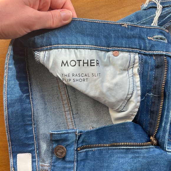 MOTHER Denim Rascal Cherry Short - Picture 5 of 6